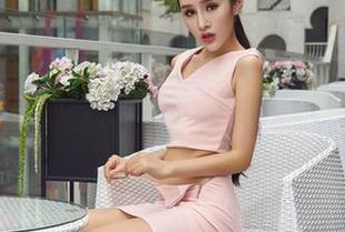 AISS爱丝(黄金版) – 索菲的免费写真：机械师？还是艺术怪才？