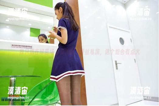 我只想在绿茵场上穿黑丝，爱丝私房，这个组合有点火