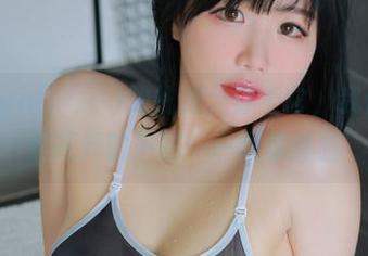 Addielyn(에디린)的礼服：穿上它，我仿佛能听见花开的声音——图集体验