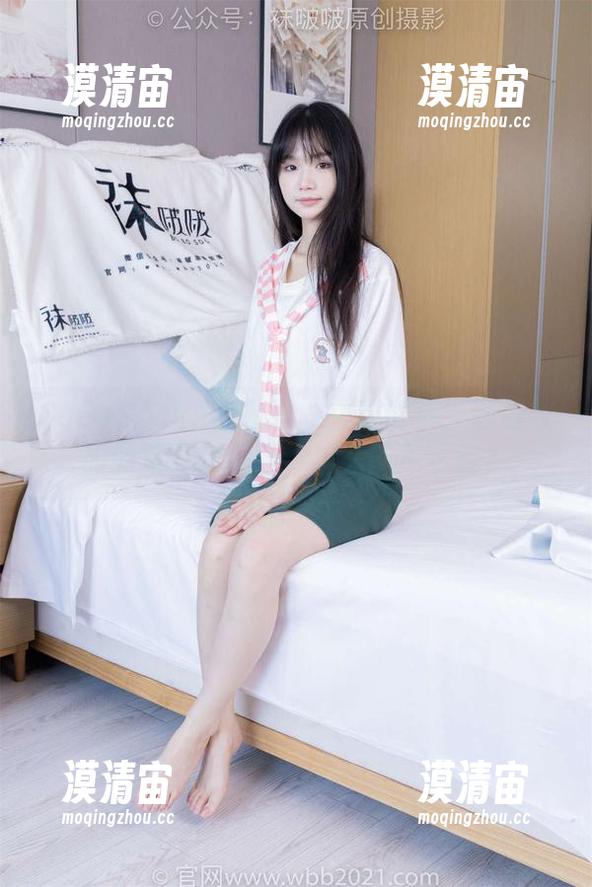 BoBoSocks袜啵啵 - 甘甜诱惑：砂糖校服的写真作品集，怎么能不下载？