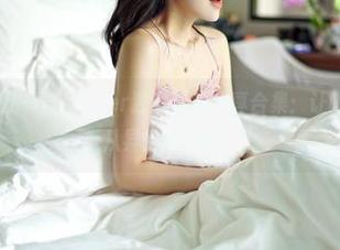 Feilin嗲囡囡 – 伍月yuer独家可爱写真合集：让人怀疑她是不是从异世界来的！？