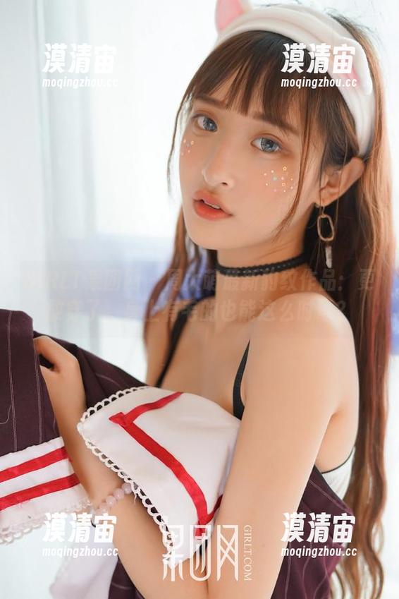GIRLT果团网 - 周大萌最新豹纹作品：更敢穿了，身上有毛的也能这么时髦？