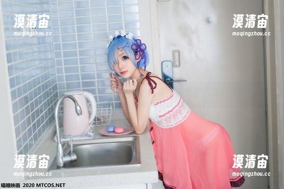 MTYH喵糖映画 - 蠢沫沫的泳装写真：好像蠢得有点可爱哦！