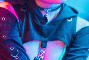 白色的幻想：Mimmi(밈미)的写真集，仿佛每一张都在说‘我好冷’。