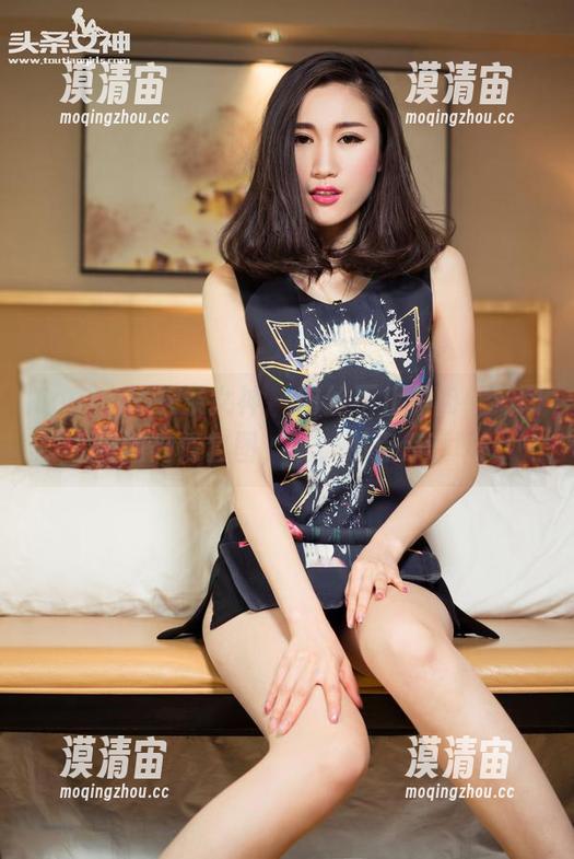 TouTiao头条女神 - 肉丝不止是肉，刘雨露的高清套图，哦，那点点暧昧