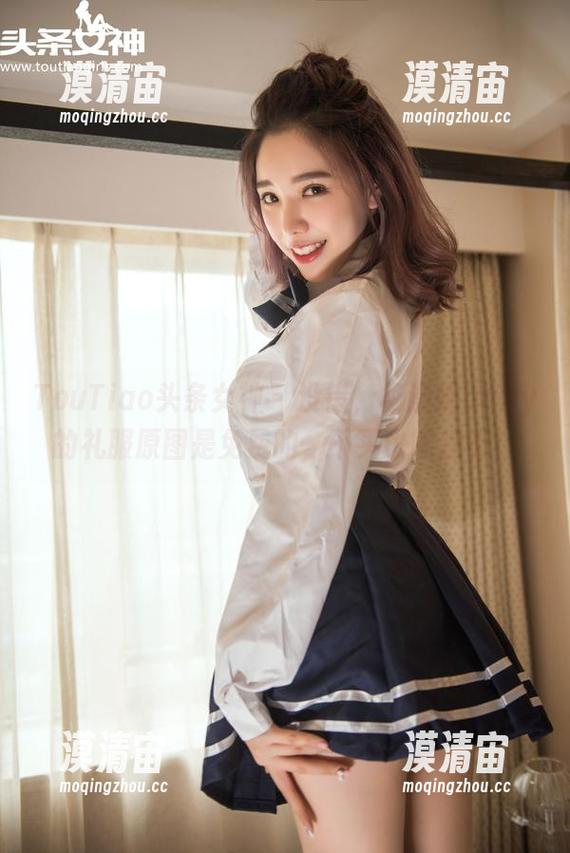 TouTiao头条女神 - 没错，杨漫妮baby的礼服原图是免费的，不买也能拥有！
