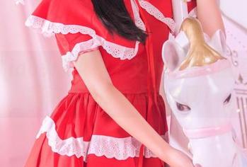 TouTiao头条女神 – 艾小青的制服图包：我这心跳得有点过分啊！