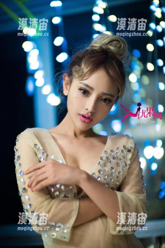 UGirls尤果网 - 探秘王瑞儿的JK套图：谁说裙子不能有超级英雄的气质？