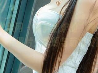 UGirls尤果网 – 新鲜出炉的“禅叽zankii”秘书照片：聪明与萌的交锋！