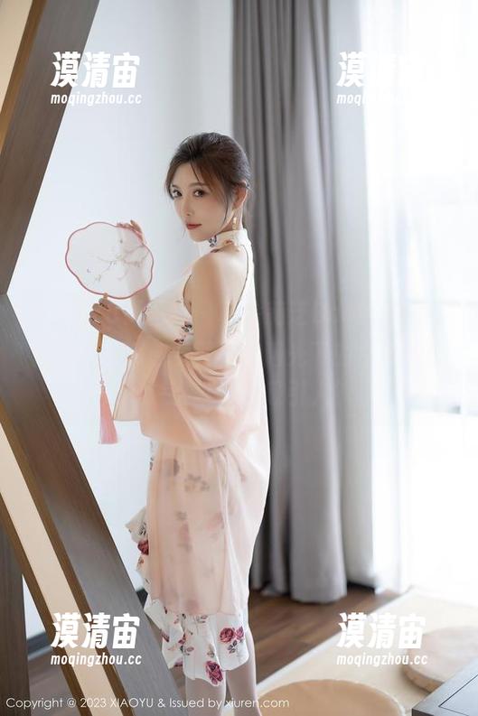 XIAOYU语画界 - “徐莉芝Booty白裙”原图，给我感觉就像是阳光下的白色梦境，怎么就这么吸引人？