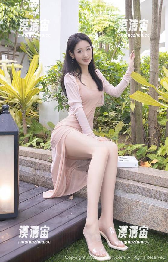 Xiuren秀人网 - AngelaLee李玲的灰丝秘境：高清图片背后的故事