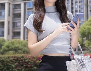 Xiuren秀人网 – 走进Elise谭晓彤的旗袍梦境：写真集精选，是否也让你觉得意犹未尽？