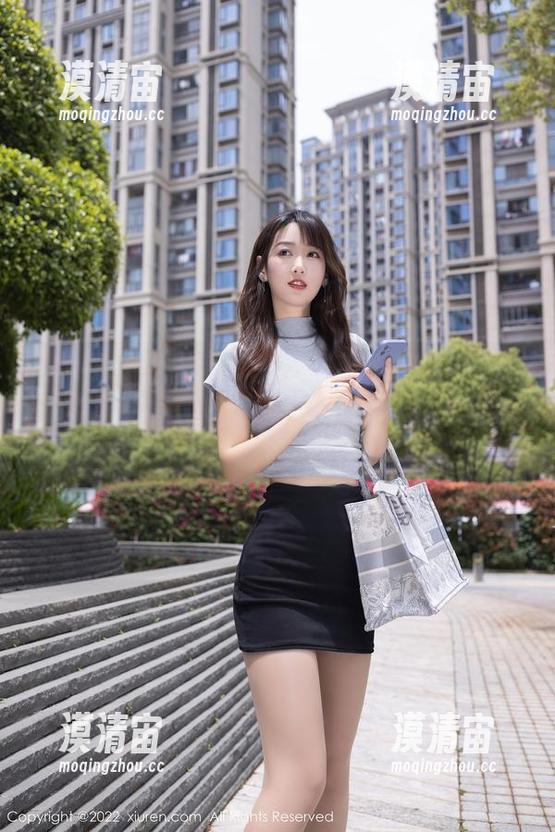 Xiuren秀人网 - 走进Elise谭晓彤的旗袍梦境：写真集精选，是否也让你觉得意犹未尽？