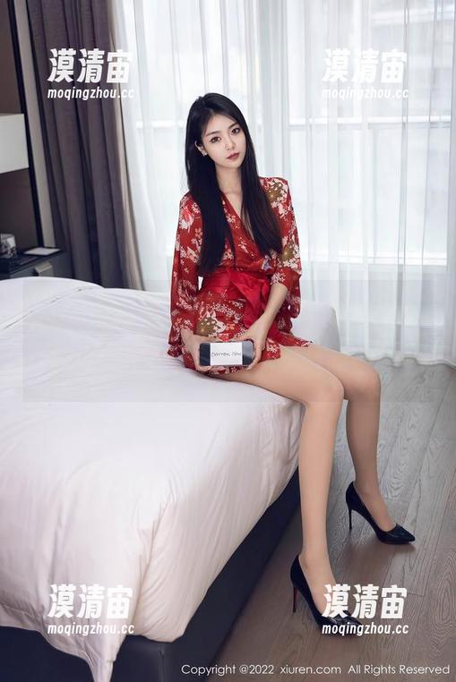 Xiuren秀人网 - 千夜未来，这美脚的写真简直是梦幻中的现实，快来一起沉迷吧！