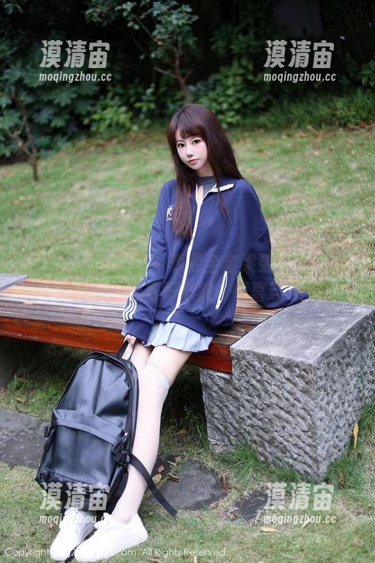 Xiuren秀人网 - 想要全套果果Nikki制服图包？准备好心脏，惊喜连连！