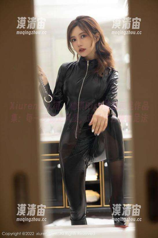 Xiuren秀人网 - 柚琪Rich最新美足作品集：每一步都是风景，这是什么神仙足法！