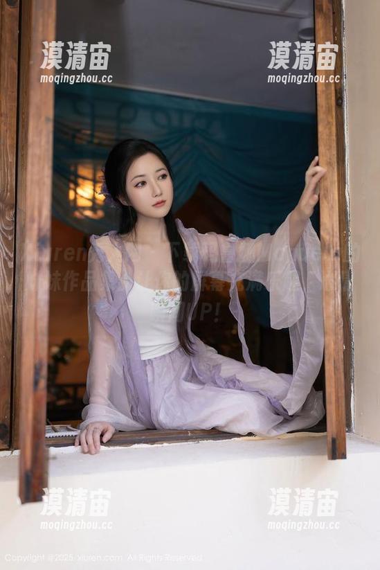 Xiuren秀人网 - 下载玛鲁娜Manuela的妹妹作品集：让你的屏幕充满乐趣，心情瞬间UP！