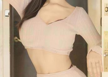 Xiuren秀人网 – 糯米nm的御姐写真：在无圣光中找到‘光’的另一种可能性！