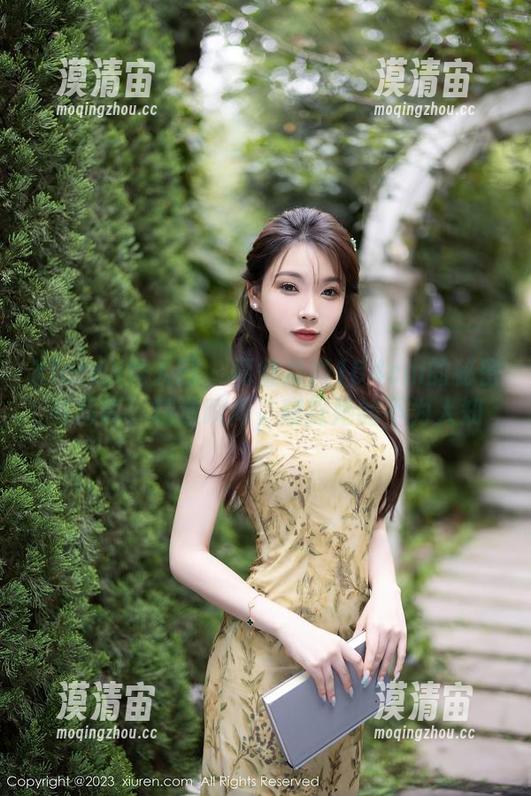 Xiuren秀人网 - 葛征净高184cm的秘密与写真：精选瞬间，窥探她的不为人知