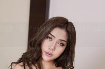 YouWu尤物馆 – 看！FoxYini孟狐狸私拍里的少女原图，瞬间就让人心动