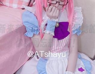 美图更新来袭，at鲨鱼学妹用她的魅力让你瞬间忘却烦恼！