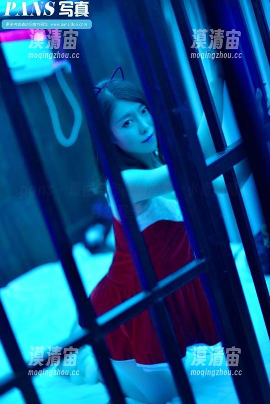 pans - 原图与作品的冲突，小青的制服到底有多神奇？