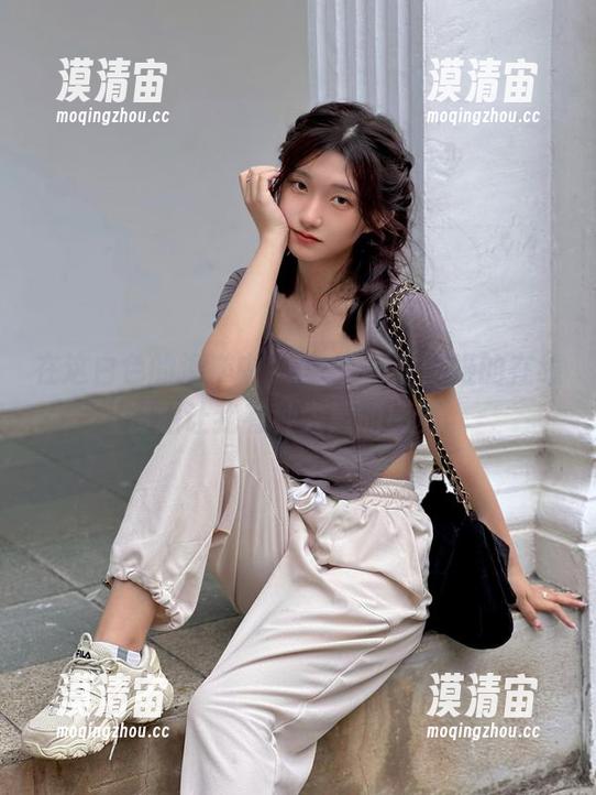 在这白色的海洋中，roroki骷髅姬的在线资源让我有种失重的感觉。