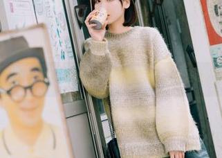 杂乱感中的优雅：けん研的定制连体衣写真，真是让人想多看几眼