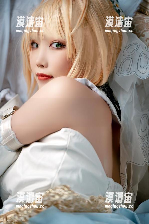 一智智的办公室图包，原来拼命工作也能变成精彩的写真秀！