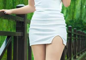 丽柜 – 甜蜜的柒柒与调皮的网袜：图集下载，诱惑感满分！