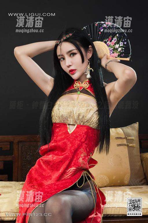丽柜 - 钟情白丝全集：下载之后别说我没告诉你！