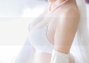 二佐Nisa的迷人瞬间：在Fate贞德花嫁cos里发现了…嗯…这不是我的奶茶吗？