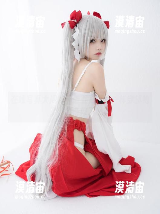 在线写真大揭秘：像五更百鬼一样穿旗袍，你准备好了吗？