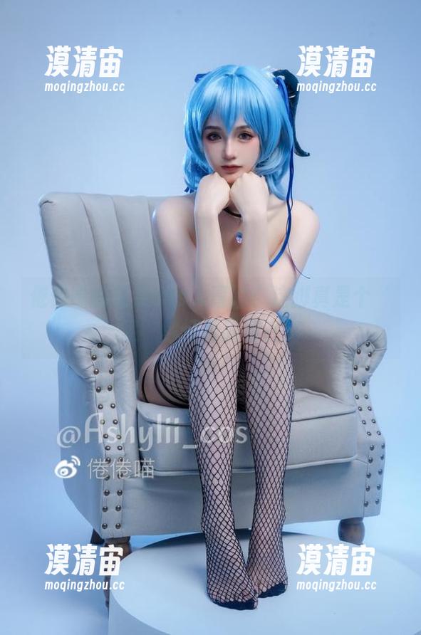 倦倦喵的美足cos大冒险：这脚真是个‘足’够惊喜的存在！