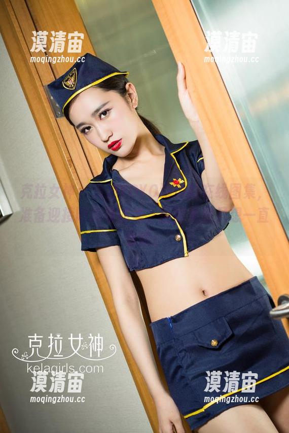 克拉女神 - 点进YOYO海边的在线图集，准备迎接阳光与沙滩，但结果我只想一直看她。
