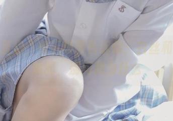 原图直出，兔玩映画告诉你：白丝和制服绝配，别问我为什么