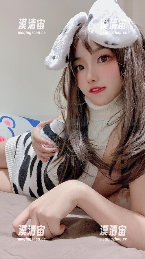 碧蓝航线带来的私拍作品，刺青Poi陪你在北卡和华盛顿邂逅兔女郎！