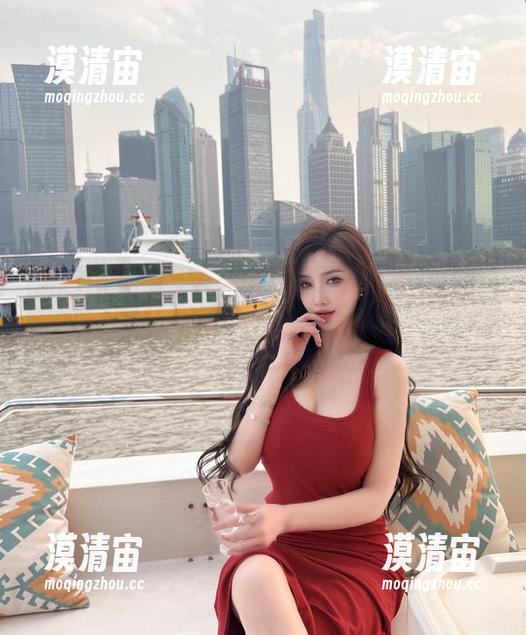微密圈 - 周妍希的图片，别争论美不美了，来聊聊她的大腿吧！