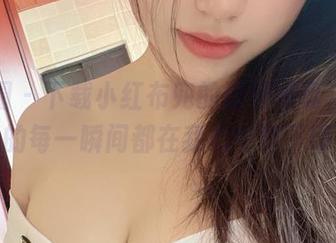 微密圈 – 下载小红布兜的愿望成真，奶宝妹纸的每一瞬间都在我心中留下印记。