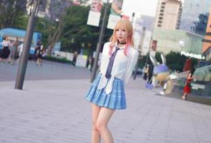 探索妍子坚不可摧的黑白写真集：分享那些让人心跳加速的幽默时刻