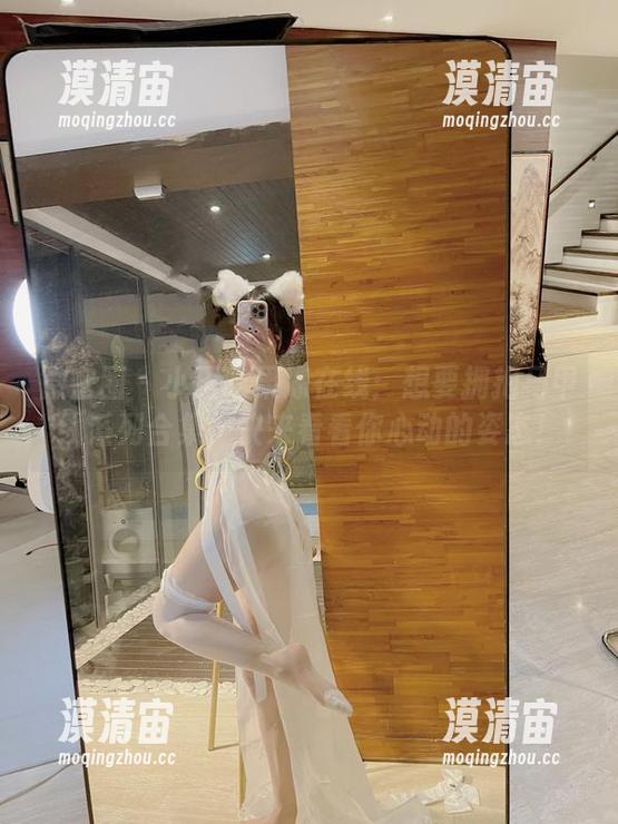 微密圈 - 小玉吃果冻在线：想要拥抱马甲线系列合集，快来看看你心动的姿态！