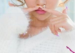 尤果网 – 谁说美足不能免费？陈幼伊带你下载她的足间风景！