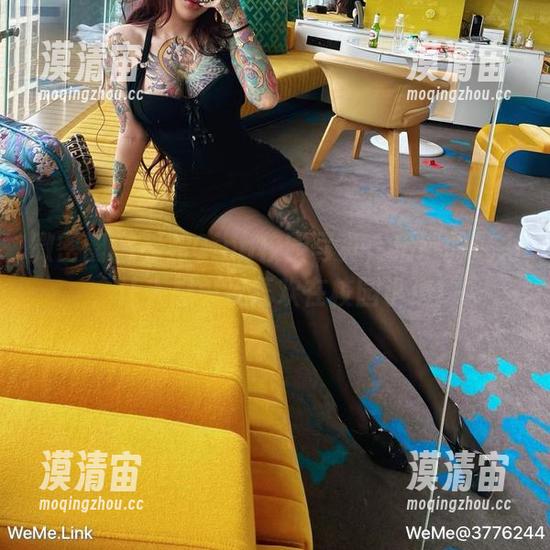 微密圈 - 希希Gina校园写真，精选的魅力，让人想一夜狂欢在校园小道！