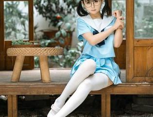 看幼水铃衣的图集，我仿佛穿越到了一个全是可爱的平行宇宙！