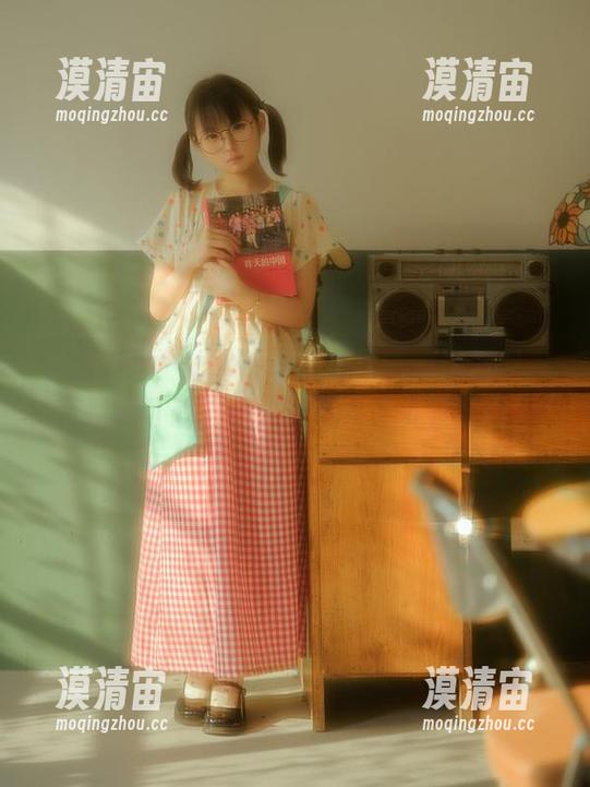 在线美图，幼水铃衣双马尾——这发型，真是既可爱又让人忍不住想多看几眼。