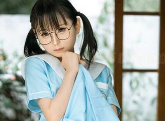 谁说护士不能有灵气？幼水铃衣图集下载开启你的清新之旅！