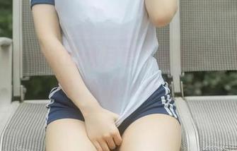 哇，幼水铃衣的秋月爱莉合集居然是免费的，我的心啊！