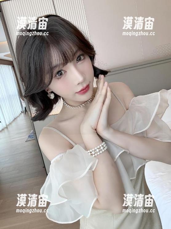 微密圈 - 在徐莉芝的每一张原图中，找到女秘书的另一面，充满了诗意的办公时光。