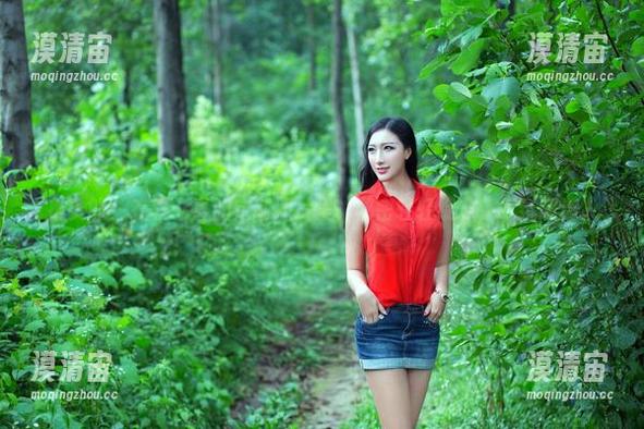 推女郎 - 在李七喜的定制照片里，秘密轻轻绽放，气氛超迷人
