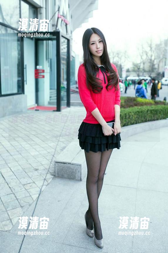 推女郎 - 杨伊的私房户外：你以为她只是在拍照吗？